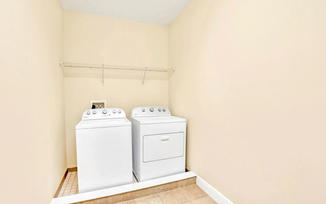 10br Luxury Mansion w Private Pool Netflix