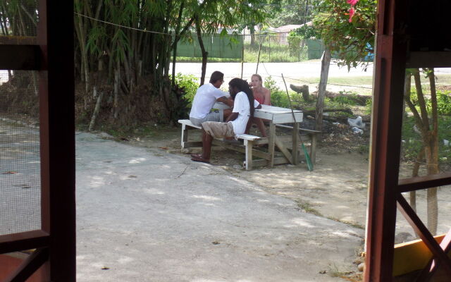 Beach Road Cottages at Jah Bs