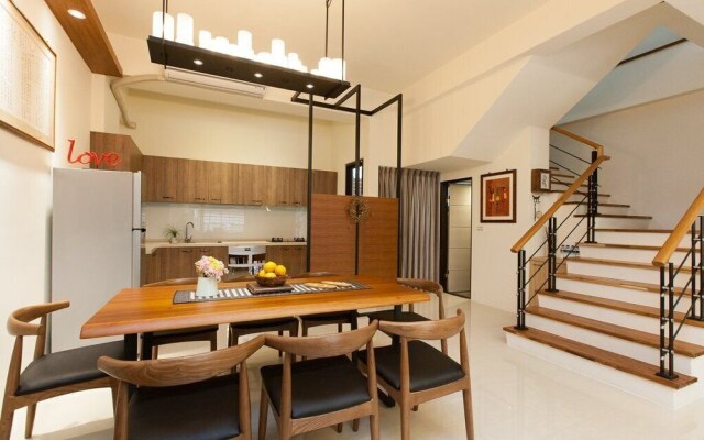 Professor's House 2198