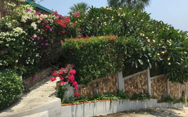 Sunrise Villa Choengmon