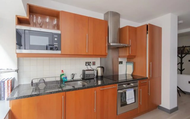 Stylish 1 Bedroom Apartment in Holborn in a Great Location