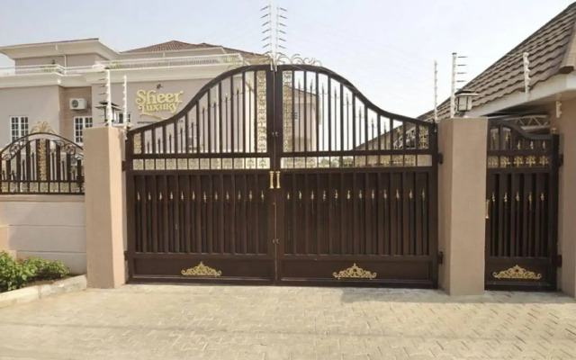 Sheer Luxury Apartments & Suites