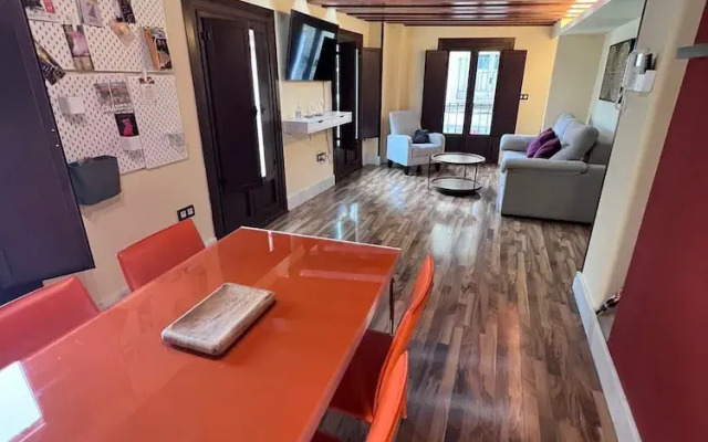 Lujoso Apartamento en Plaza Nueva