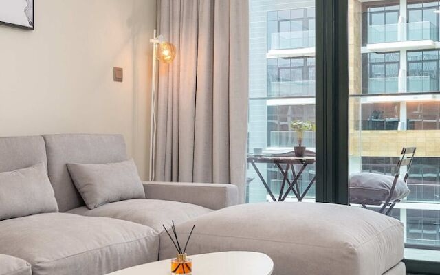 Spacious 1 Bedroom Near Downtown and Dubai Mall