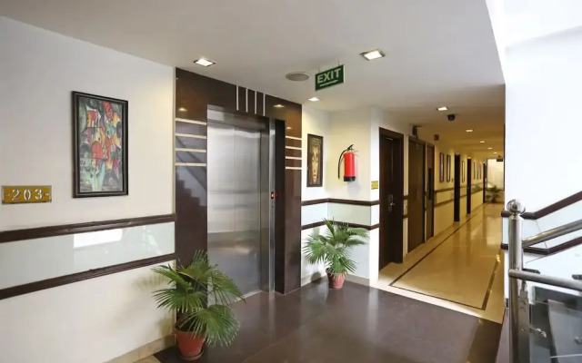 OYO 383 Hotel Divine Paradise