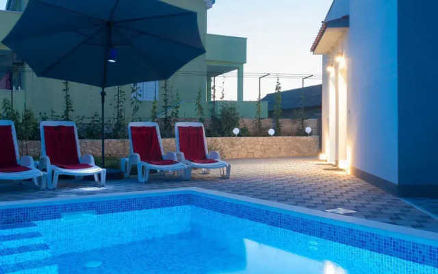 Elegant Oasis Vinisce Villa With Pool