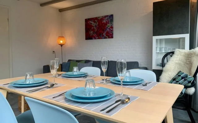 Modern Bungalow Near Beach, Forest