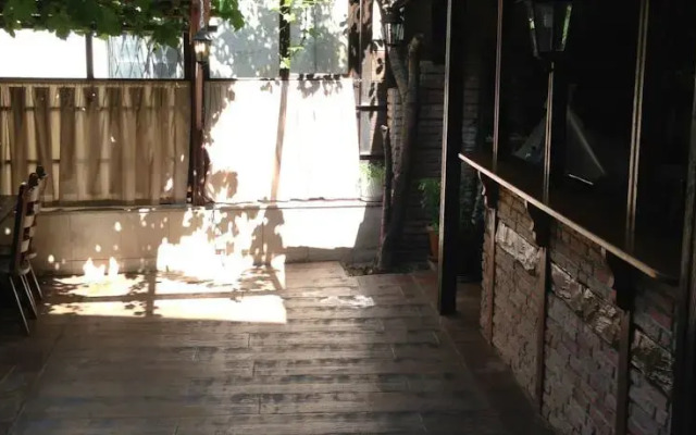 The House Guest House