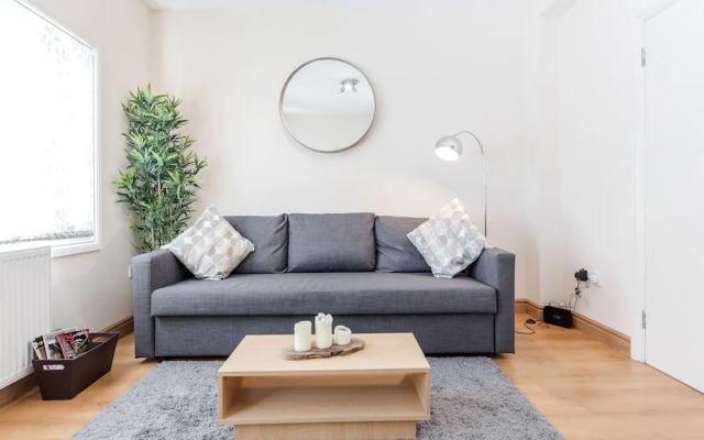 Lovely Apartment Angel
