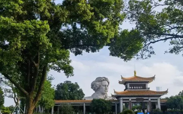 TRUE GO Hotel (Changsha South Railway Staion, Yuhua District Government Subway Station)
