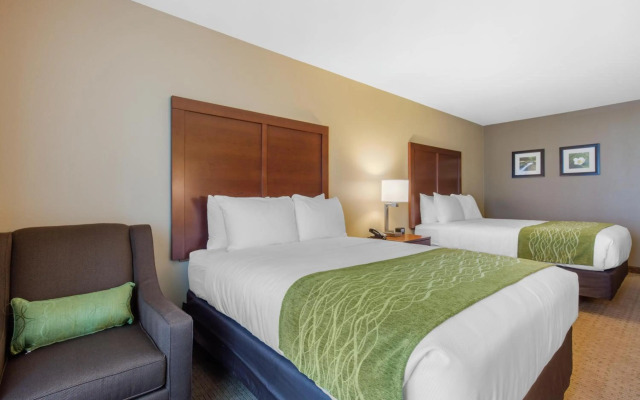 Comfort Inn & Suites at CrossPlex Village