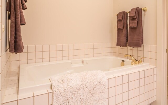 Big Sky - Crail Creek Retreat