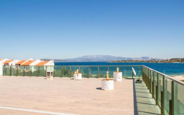 Charming Flat Near Sea With Shared Pool in Cesme