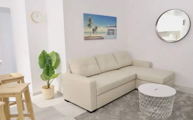 New Skandinavian penthouse-5min to beach