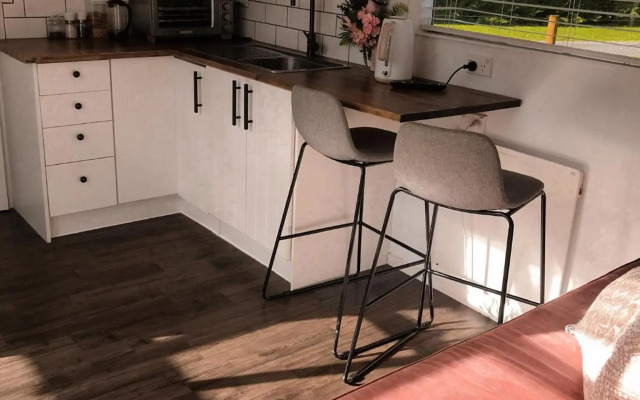 Tiny House Oasis Cambidge-Pool-Hamilton Airport 10mins