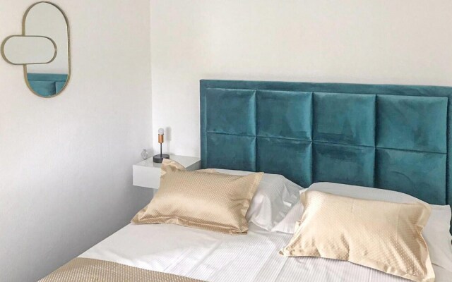 Amazing Home in Pucisca with Hot Tub, WiFi & 3 Bedrooms