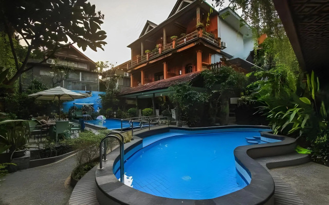 Hotel Lumbung Sari Legian