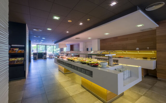 Hotel California Palace