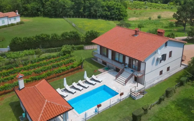 Ana Ru i i Sveta Nedelja