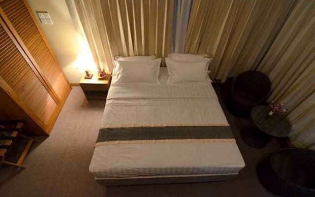 Yar Kinn Tha Hotel