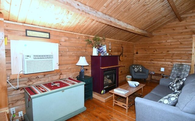 Whispering Hills - Couples Getaway