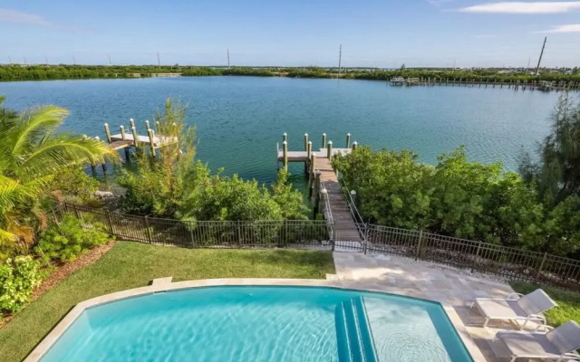 Evershore House Pool Parking Dock