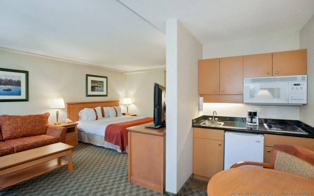 Holiday Inn Hotel & Suites North Vancouver by IHG