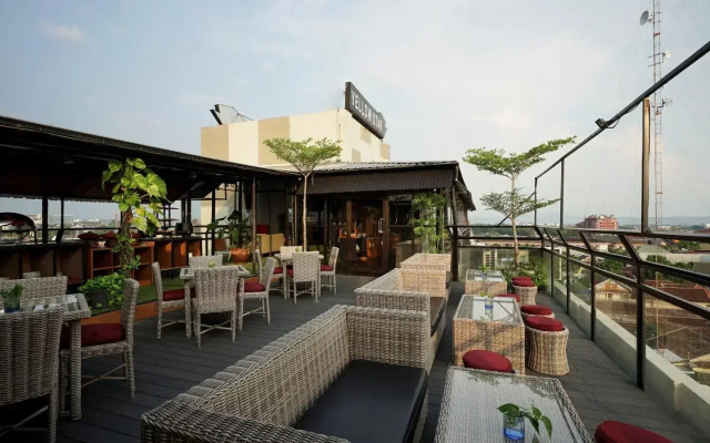 Yellow Star Hotel Gejayan