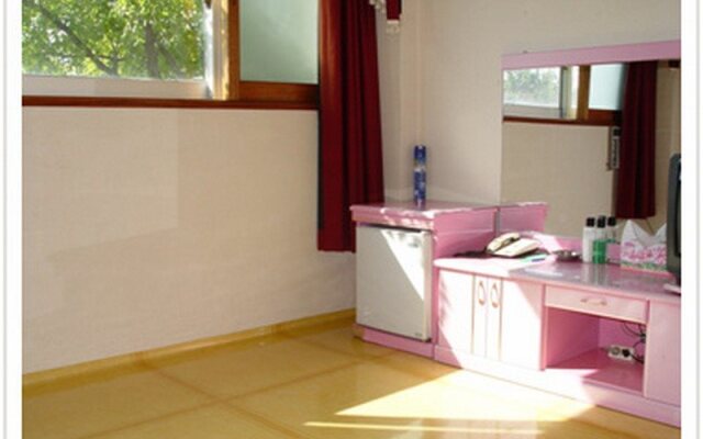 Gangneung Guramy Spa Motel