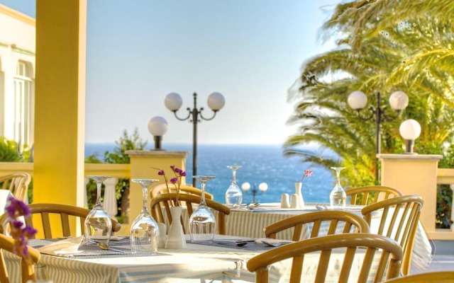 Arion Palace