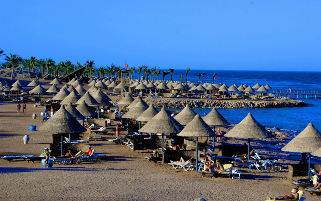 Parrotel Beach Resort