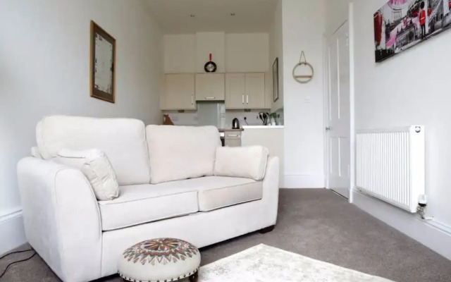 1 Bedroom Apartment In Edinburgh's New Town