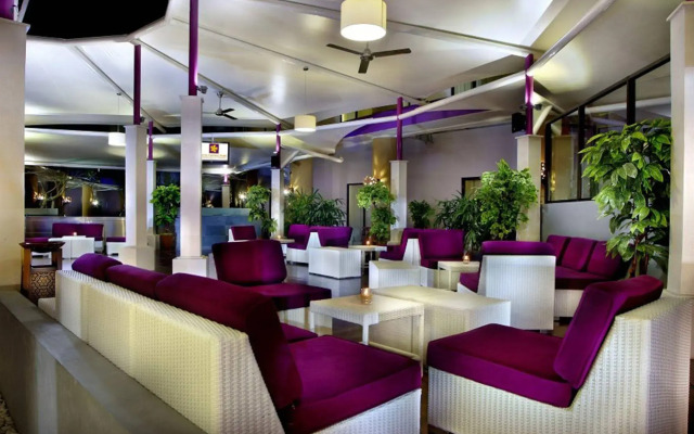 Отель Kuta Central Park