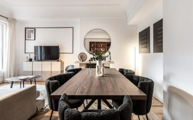 Real - 3 Bedroom and Terrace in Almagro