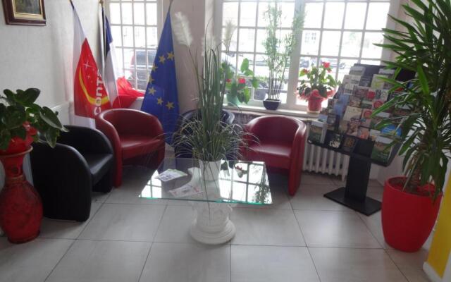 Hôtel le Terminus et son restaurant Côte à Côte