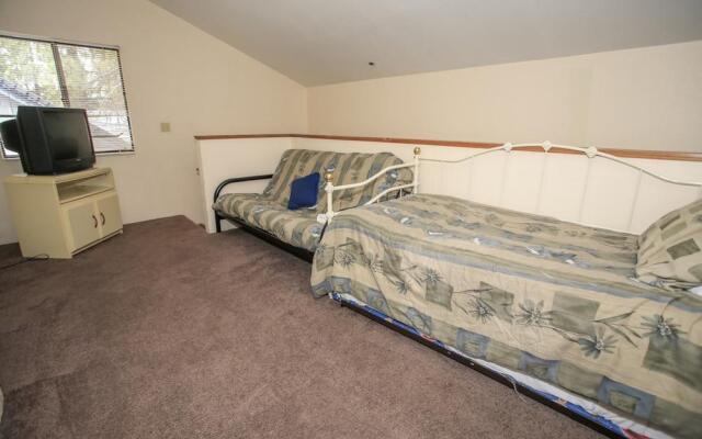Summit X-ross Roads Condo