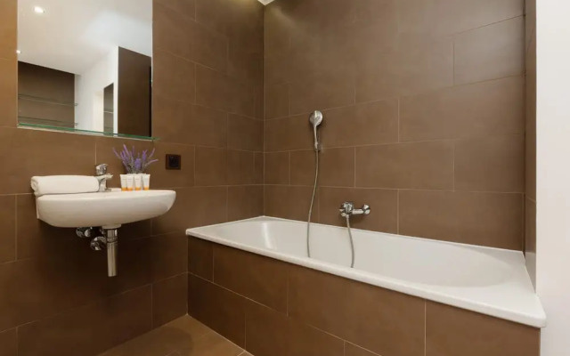 Apartament z 2 Sypialniami by Renters