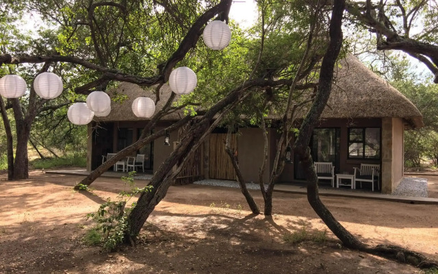 Bushbaby River Lodge