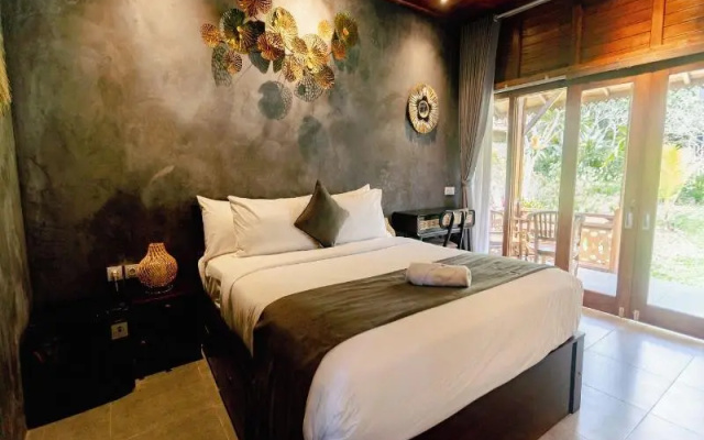Puri Kurnia Ayu – Guest Rooms – Bukian