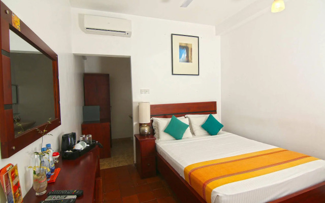 Airport City Hub Hotel