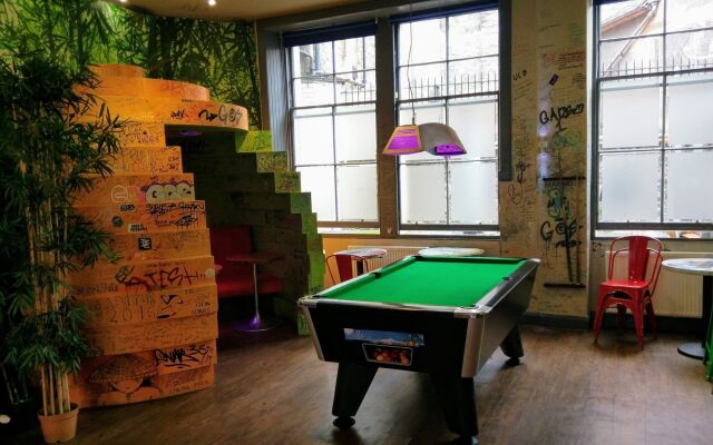 Kick Ass Greyfriars Hostel