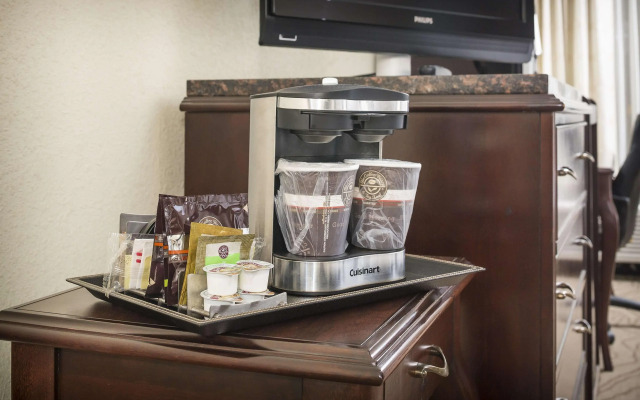 enVision Hotel & Conference Center Mansfield-Foxboro