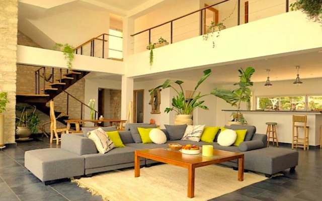Splendid Villa With sea View
