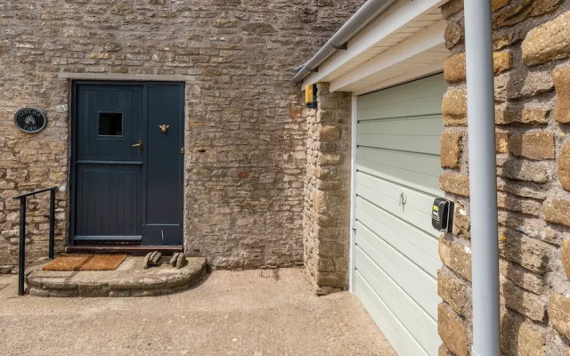 Gorgeous Rural 4BD Farm With Hot Tub
