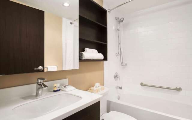 Microtel Inn & Suites by Wyndham Blackfalds Red Deer North