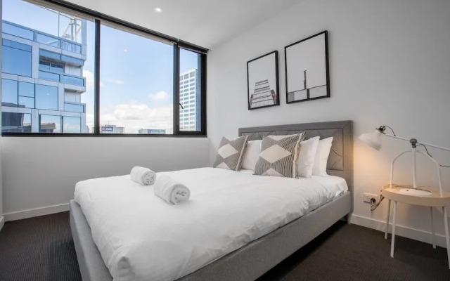 Cozy APT Seaview Next to Southern Cross/pool/gym