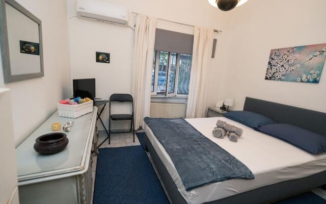 Marina Apartment in Nikea