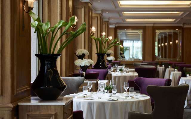 NJV Athens Plaza Hotel