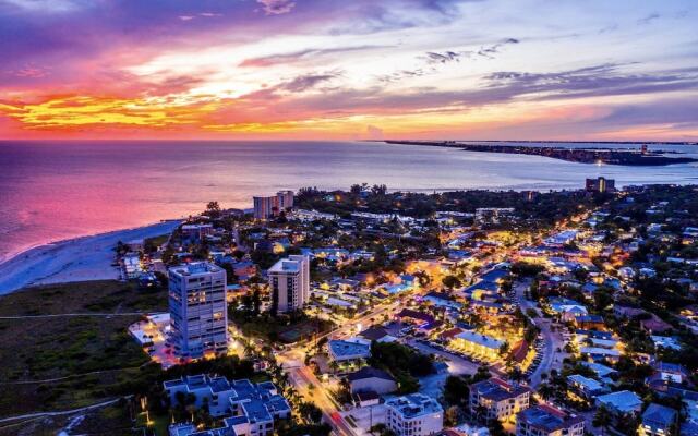 Nokomis Home Close to Beach