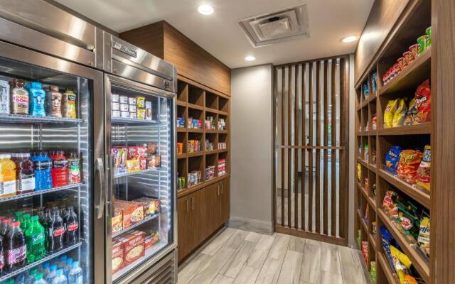 Holiday Inn Express & Suites Greenville S- Piedmont by IHG